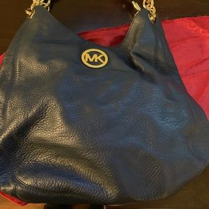 Michael Kors navy blue Pocket book.